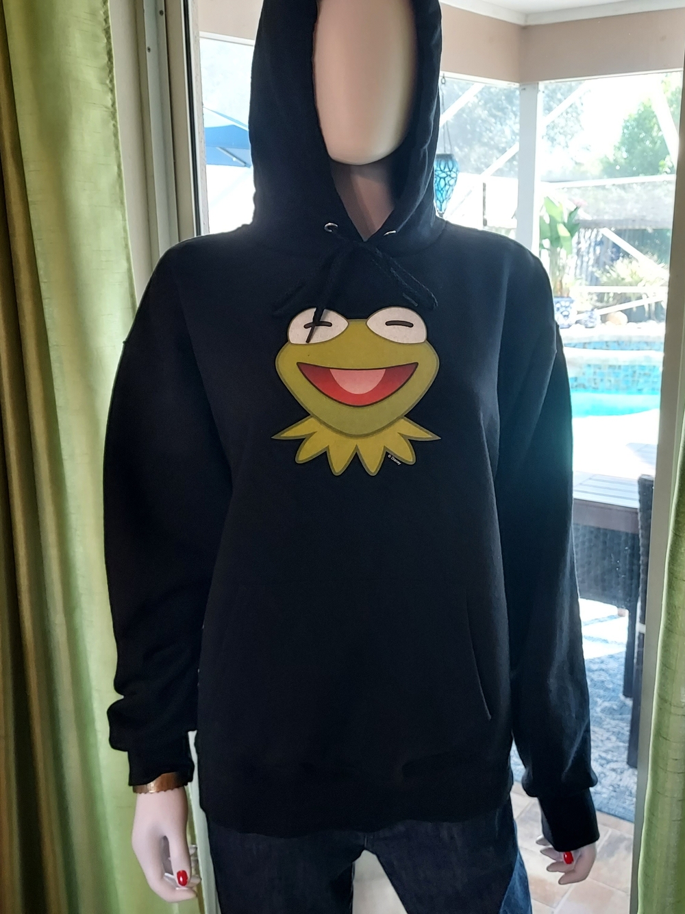 Hanes Black Hoodie with Green Kermit Graphic Design. Sz. M